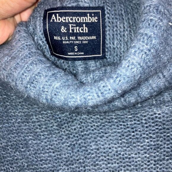 515. Abercrombie & fitch blue turtle neck split back tunic sweater - Picture 5 of 7